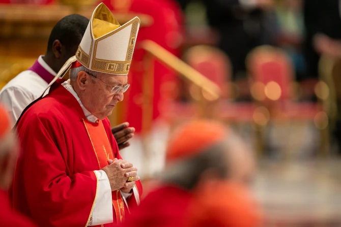 Cardinal on fifth day of Novendiales says pope should be servant leader 